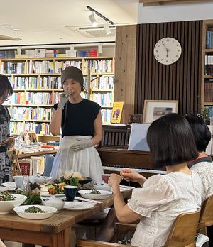   at Nal Ildal Wol in Seoul