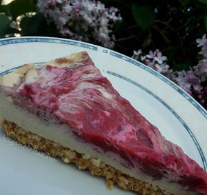 Strawberry "cheesecake" at Levendula Kézműves Fagylaltozó in Szentendre