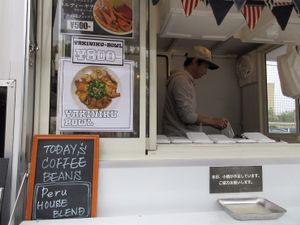The truck at Veggies Deli Box Cafe - Food Truck in Tokyo