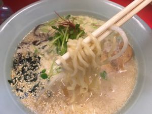 Chashu ramen with proper Japanese ramen noodles! at TàiLáng ZhōngHuá Lāmiàn in Tainan