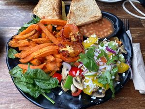 Vegan breakfast  at Beanhive Coffee in Dublin