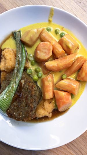 seitan steak with carrots, potato cream  at Venuss - Herrengasse in Vienna