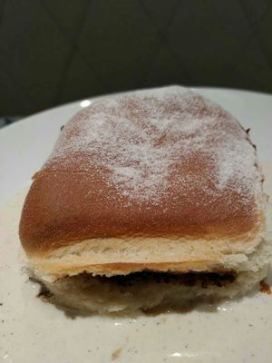 Wiener Buchtel mit nougat füllung at Venuss - Herrengasse in Vienna