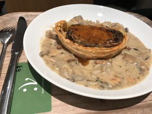 Wellington and mushroom sauce at Venuss - Herrengasse in Vienna