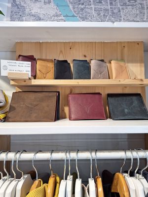 Artículos de cuero... at Prezent in Budapest