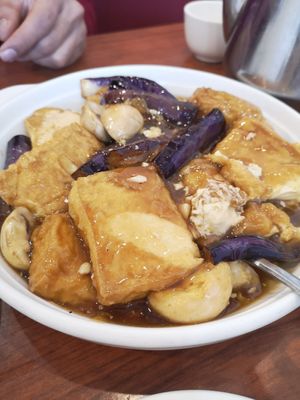 Eggplant and tofu at The Buddhist Vegetarian Kitchen in Scarborough