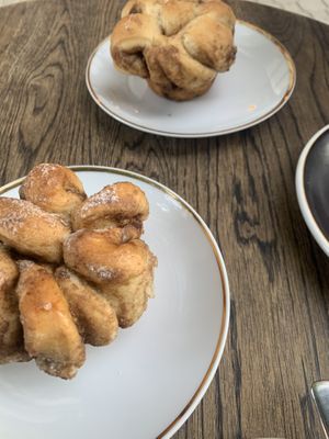 vegan cinnamon buns  at Relax na Wilczej in Warsaw
