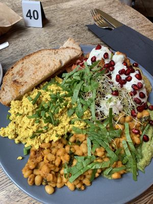 Gigante y exquisito - desayuno salado  at Relax na Wilczej in Warsaw