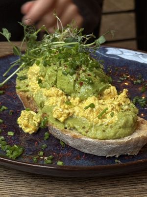 Tofu scramble toast  at Relax na Wilczej in Warsaw