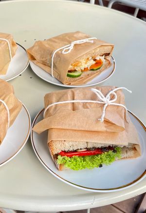 TAPENADA SANDWICH 19,-

tapenada/salad/red pepper/dried tomato/                                                                garlic-marinated zucchini 
 at Relax na Wilczej in Warsaw