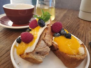 Challah with almond cream cheese at Relax na Wilczej in Warsaw