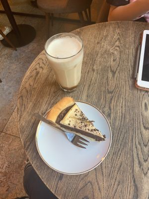 non vegan cake at Relax na Wilczej in Warsaw