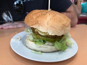 Vegan burguer at Quitapesares Bar in Villena
