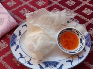 Rice crackers with sweet chilli at Zur Lotus in Oensingen