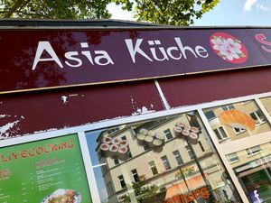store front at Asia Hung-Anh in Solingen