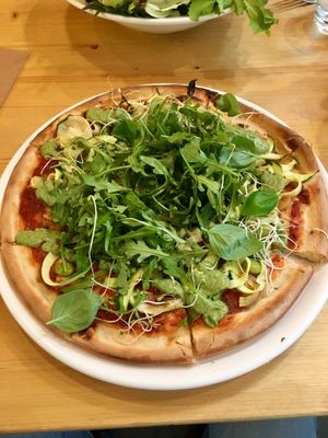 Green Lama Pizza  at Noah's Restaurant in Mainz