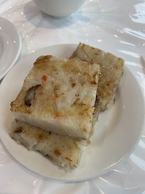 Radish cake was decent #Veganuary at Lotus Pond Vegetarian Restaurant in Scarborough