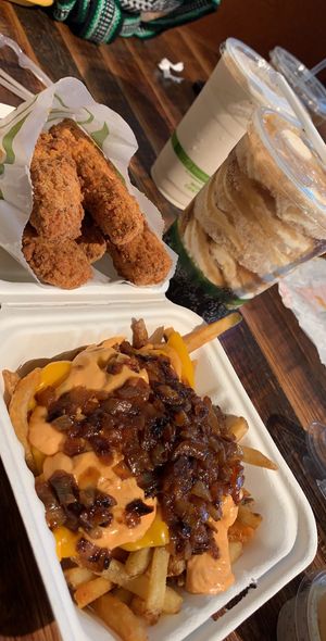 Sooooo AMAZING !!! The iconic fries 🤤🤩 at Plant Power Fast Food in Redlands