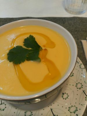 Coliflower soup with curry at Umami Good Food in Tenerife