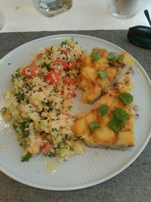 Vegan omelette with onion and tabbouleh with capers at Umami Good Food in Tenerife