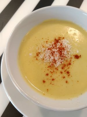 Puré dorado de lentejas rojas at Umami Good Food in Tenerife