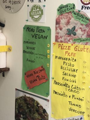 Vegan pizza menu (May 2023)  at Il Discovolo in Manarola