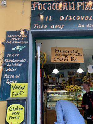 Shop  at Il Discovolo in Manarola