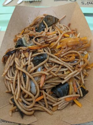 Spelt spaghetti with algae at kastami'S in Vigo