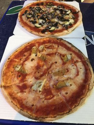 Vegan pizza    at Pizza Mia in Bologna