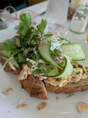 Scrambled tofu with fresh salad and sambal at Bills in Fukuoka