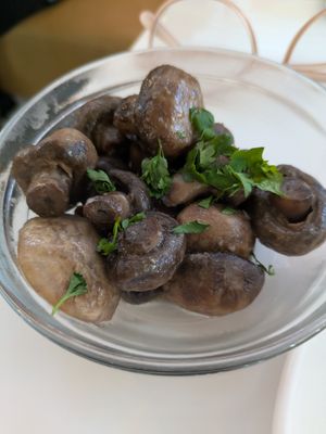 Side of garlic shrooms at Bills in Fukuoka