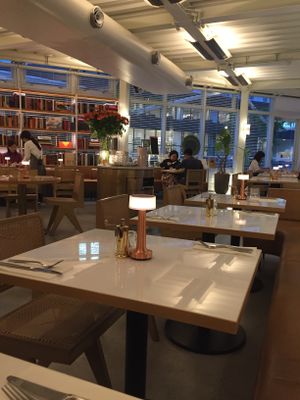 Super fancy dining area at Bills in Fukuoka