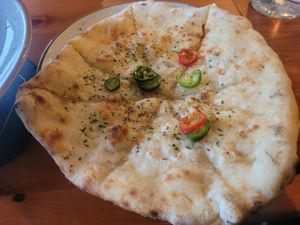 Garlic Pizza & Chilli at Torna a Surriento in Bangor