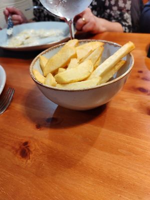 Side of chips at Torna a Surriento in Bangor