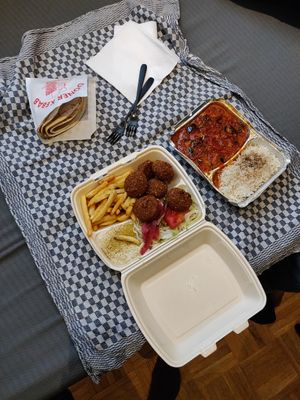 Falafel plate (nr 7) and aubergine plate (nr 8) at Damaskus Falafel Haus in Offenbach