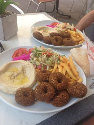Falafel with hummus at Damaskus Falafel Haus in Offenbach