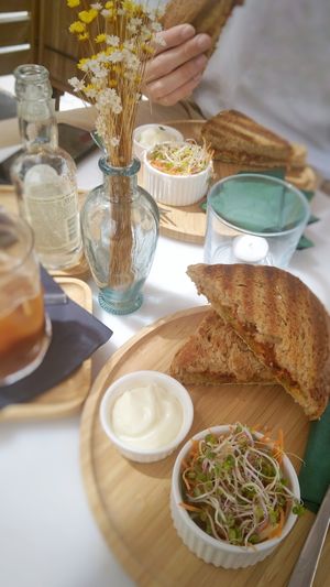 vegan croque pesto at Cosimo in Antwerpen