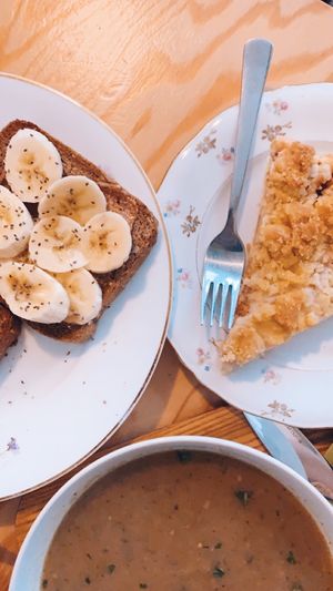 Vegan soup, sandwich and pie.  at Cosimo in Antwerpen