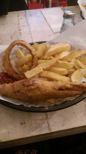 Fish n chips and onion rings at Sutton and Sons in London