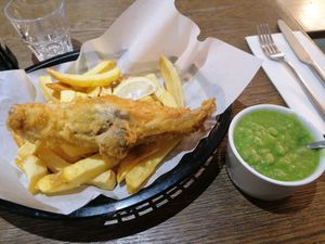Banana blossom "fish and chips"+ peas at Sutton and Sons in London