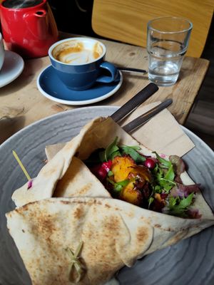 Onion bhaji flatbread at Gaard Coffee Hide in Sheffield