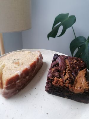 Lemon and thyme drizzle cake and biscoff brownie at Gaard Coffee Hide in Sheffield