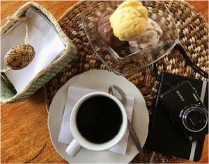 COFFEE: Italian espresso $1.9 l American $1.5 ITALIAN GELATO: ice cream portion $1.5 at Il Capuccino in Puerto Lopez