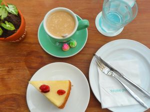 Coffee and Cake at Privé - Asian Civilisation Museum  in Central Singapore