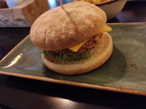 Zeitgeist mit Sauerteigbrötchen at Hans im Glück in Leipzig