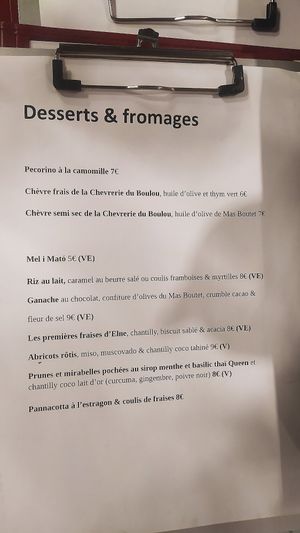Dessert menu (V is vegan) at La Cuisine Comptoir in Collioure
