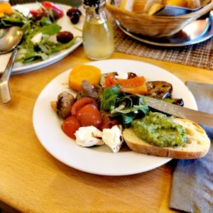 Fresh pesto at Fratelli Miccoli - Huckelrieder in Bremen