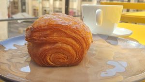 Pain au chocolate at Zoï Kitchen - La Boutique in Lyon