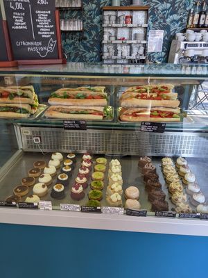 inside at Zoï Kitchen - La Boutique in Lyon