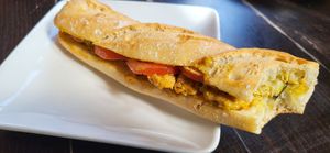 Sandwich aubergine, émietté de soya, mayo curry👌 at Zoï Kitchen - La Boutique in Lyon